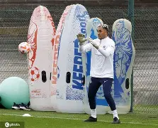 jiuyou官网入口-独行侠对阵马刺的揭幕战首发阵容